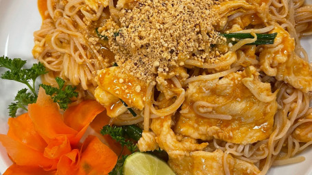 Spicy Chicken Pad Thai.