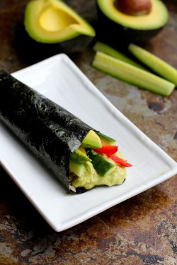 Avo Maki