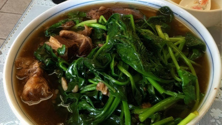 C3. Niú Nǎn Miàn Beef Noodle Soup