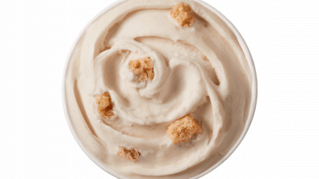 Nowy! Cinnamon Roll Center Blizzard Treat