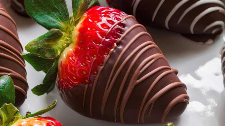 Fresh Organic %100 Belgian Chocolate Covered Strawberries