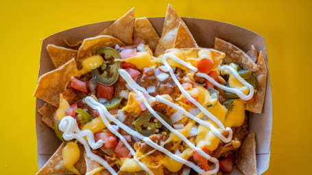 Mo's Chili Cheese Nachos